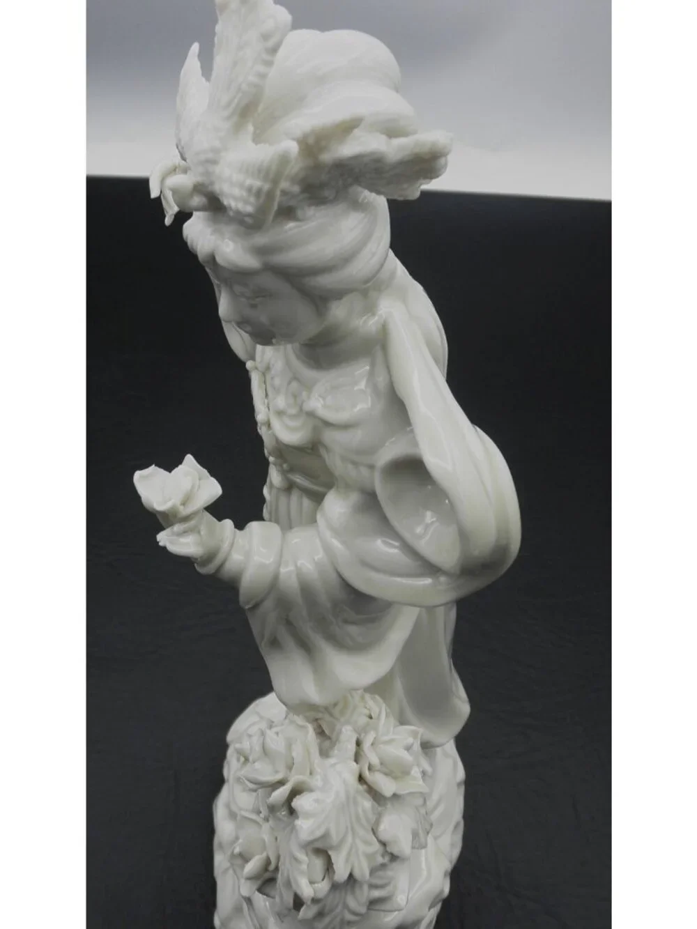 Porcelain Geisha Figurine Statue Cream Colored Bird Hat Flowers 11 IN Exquisite! - Picture 7 of 16